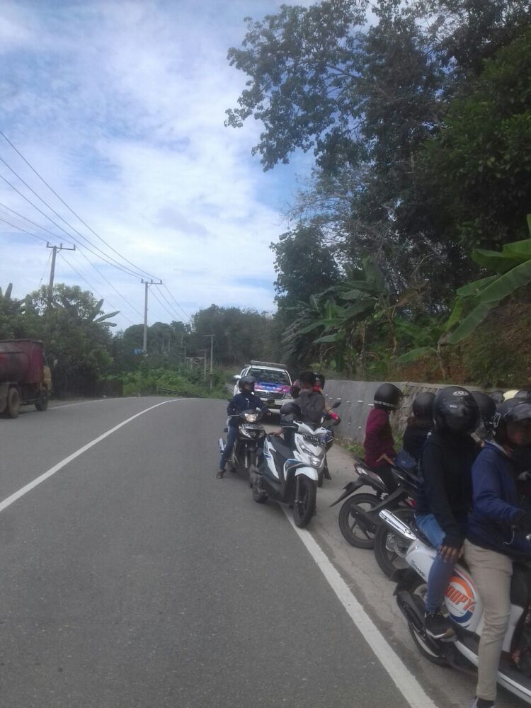 Polres Kukar Gelar Razia di Ruas Jalan Loa Ipuh, Puluhan Kendaraan Roda 2 dan 4 Terjaring