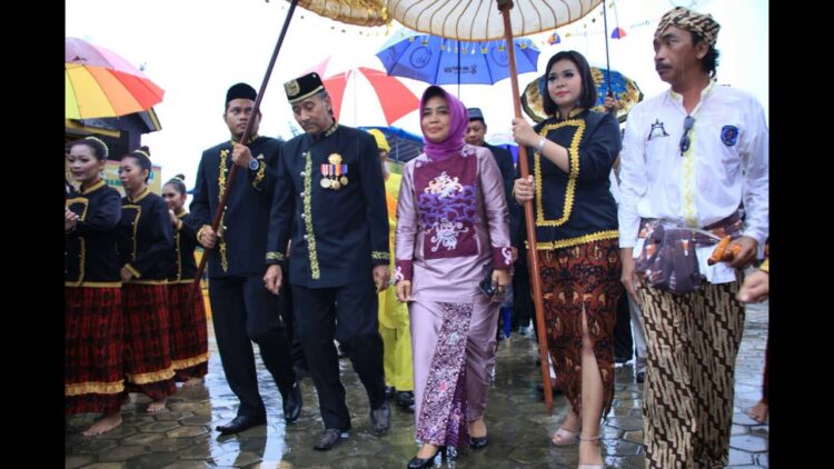 Meriah Erau Pelas Benua Kota Bontang Tahun 2017