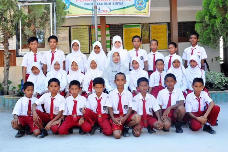 Sekolah Bisa Komplain ke Disdikbud Jika Sepatu dan Tas Cacat Mutu