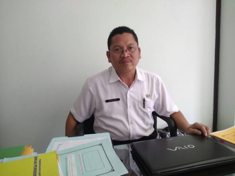 Tas dan Sepatu di Perbatasan Masih Tertahan