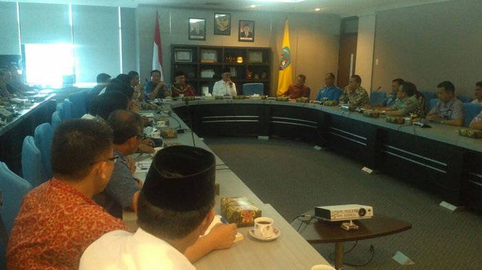 Kumpulkan Pejabat, Gubernur Pastikan Jadwal Mutasi Pertama di 2018