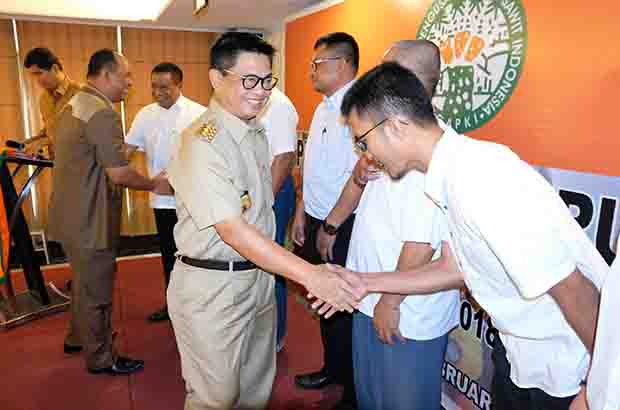 Gubernur Ingatkan Kewajiban Perusahaan Sawit Sertai Proper