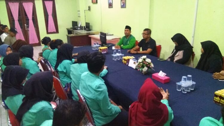 Mahasiswa Prodi ILKOM UNU Kaltim Kunjungi Redaksi Samarinda Pos