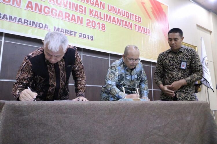 Pemkab Kutim Menyerahkan LKPD Melalui Video Telekonferensi di Tengah Corona