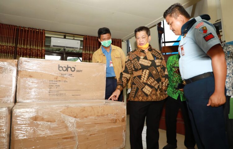 2 Ribu Set APD Langsung Didistribusikan ke Daerah