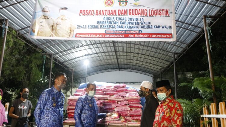 Kurangi Dampak Covid 19, Pengusaha Ini Sumbang Sembako