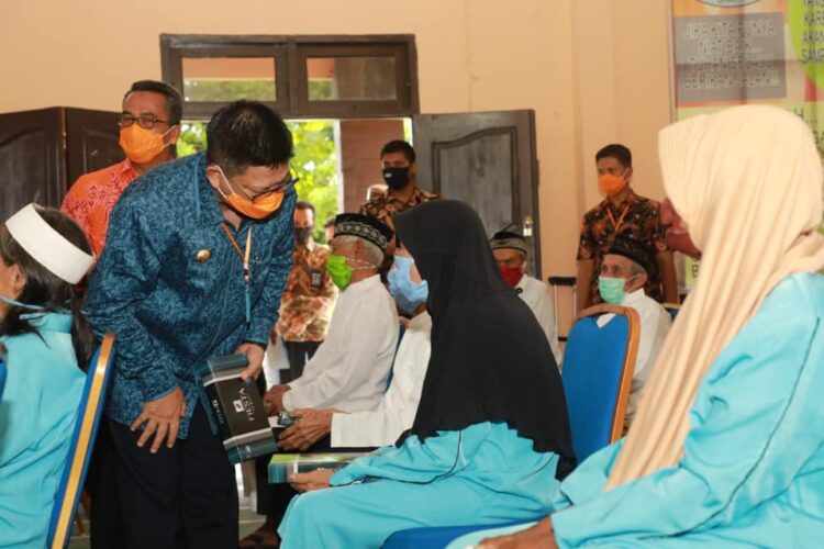 Pada HLUN Gubernur Beri Kejutan untuk Lansia