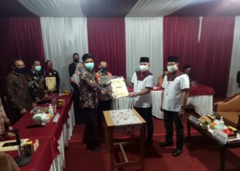 Barkati-Darlis Bakal Paslon yang Terakhir Daftar di KPU Samarinda
