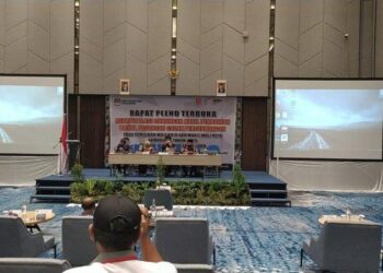 Rapat Pleno KPU Samarinda Diskor 15 Menit, Wakil Paslon Parawansa-Markus Belum Nampak