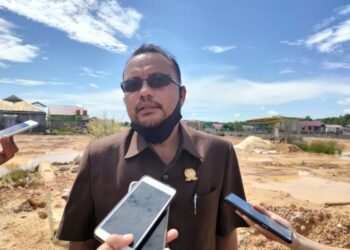 DPRD Tinjau Lokasi Jl. Kesejahteraan, Samad : Warga Selama ini Bangun Jalan Secara Swadaya