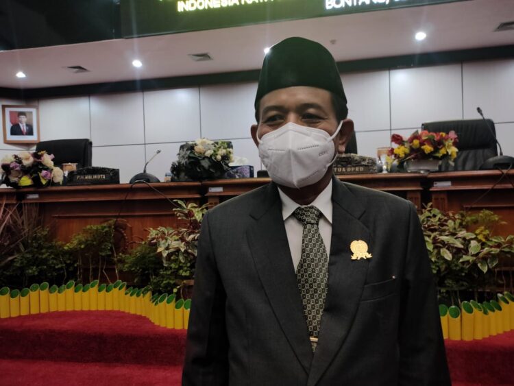 Amir Tosina Resmi Gantikan Etha Rimba Paembonan Jadi Ketua Fraksi Gerinda Bersama Berkarya DPRD Bontang