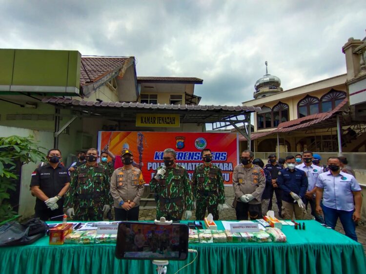Kapolda Sumut Pimpin Konfrensi Pers Pengungkapan 15 kg Sabu oleh Polres Labuhanbatu