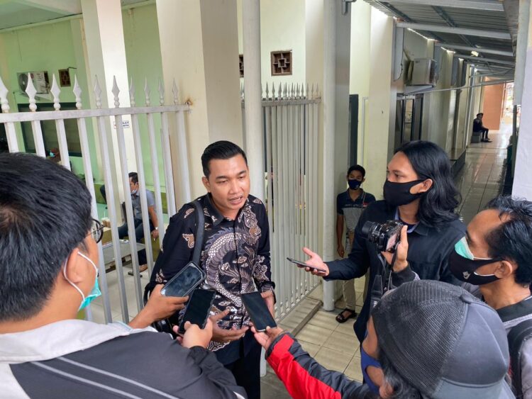 Meski Menolak, Hakim Tunggal Dua Aktivis Tolak Omnibuslaw Akan Tetap Ikuti Sidang Selanjutnya