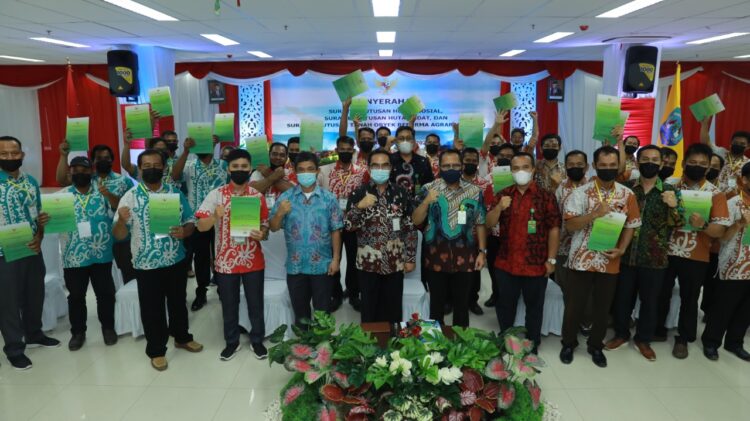Masyarakat Kaltara Turut Terima SK Hutan Sosial dan SK TORA