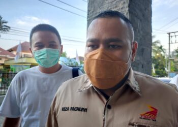 Jalan Rusak, Hambat Perekonomian Masyarakat Di Desa Tanah Datar