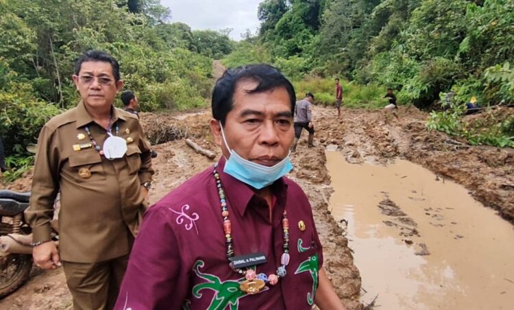 Akses Jalan Tidak Layak, Gubernur Prioritaskan Jalur Antar Kecamatan di Krayan