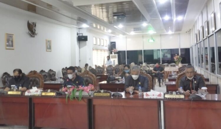 Rapat Paripurna DPRD Balikpapan, Walikota Sampaikan Nota Penjelasan LKPj Anggaran 2020