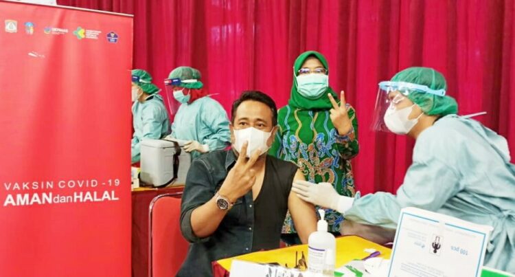 Wakil Ketua DPRD Balikpapan Pertama Mendapatkan Vaksin Covid-19