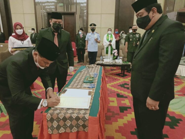 Sosok Budiono Resmi Gantikan Posisi Almarhum Thohari Aziz