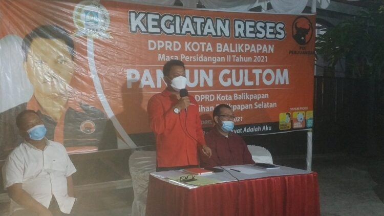 Persoalan Air Bersih Menjadi Usulan Utama Warga Pada Reses Pantun Gultom di RT56 Teratai Merah