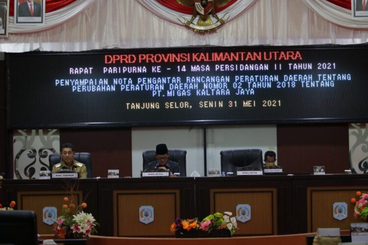 Wagub Bersama DPRD Provinsi Bahas Raperda Nomor 2 Tahun 2018 Tentang Perubahan pada PT. Migas Kaltara Jaya