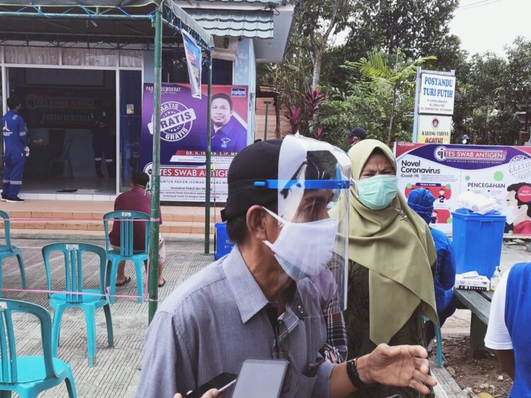 Andi Andis Sambangi Warga Kelurahan Sempaja Timur, Swab Antigen Gratis
