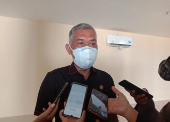 Budiono, “Vaksin di Bandara Bagi Penumpang yang Urgent”