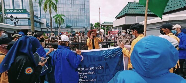 Gruduk Kantor Gubernur, GERAM Gelar Aksi Menyambut Hari Tani.