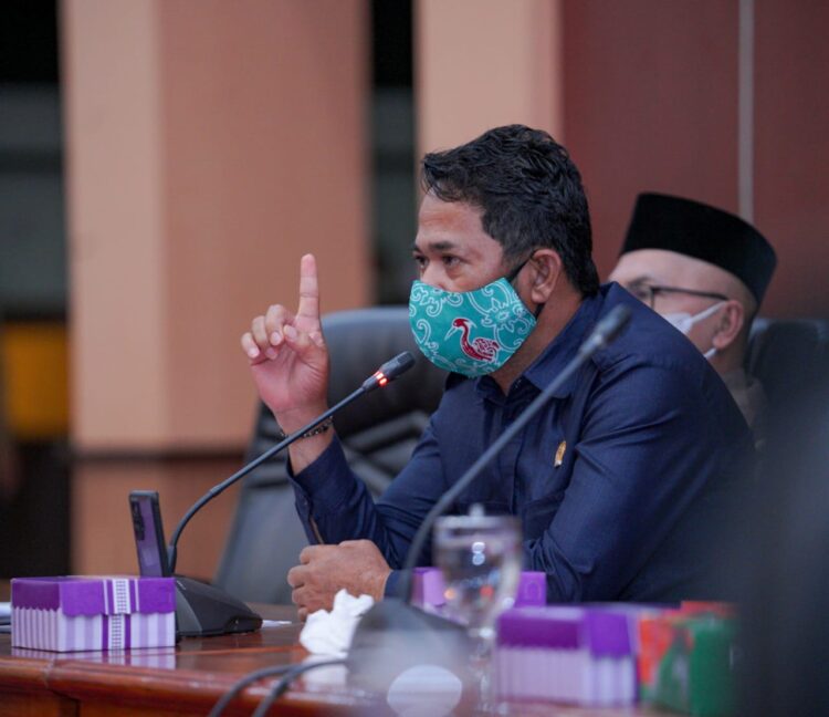 Belum Ada Listrik, Amir Minta PLN Segera Aliri Listrik Di Wilayah Ini