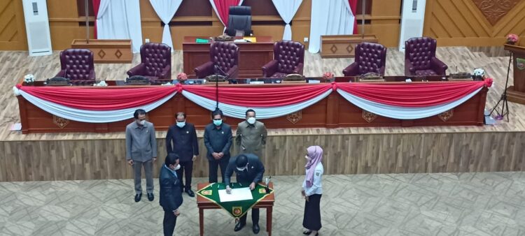 DPRD Samarinda melakukan pengesahan Rancangan APBD Samarinda tahun 2022