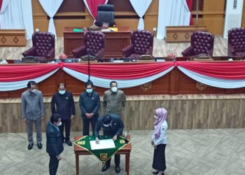 Sah, APBD Tahun 2022 Kota Samarinda- Kini Telah DI Ketok Palu