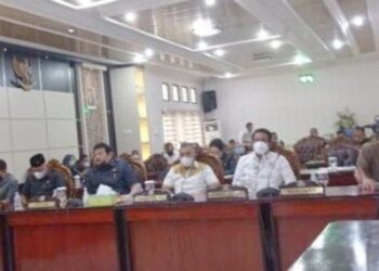 DPRD Balikpapan Gelar Rapat Paripurna,  Pandangan Umum Fraksi terhadap APBD-Perubahan  2021