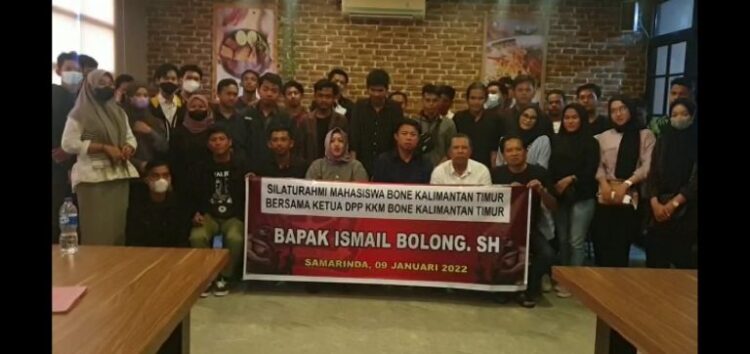 Keluarga Mahasiswa Bone diskusi dan bersilaturahmi dengan Ismail Bolong Ketua DPP KKMB Kaltim – Infobenua.id