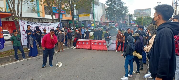 Solidaritas warga Wadas, Aliansi Mahasiswa Unmul mengecam segala bentuk represifitas aparat kepolisian terhadap warga Wadas
