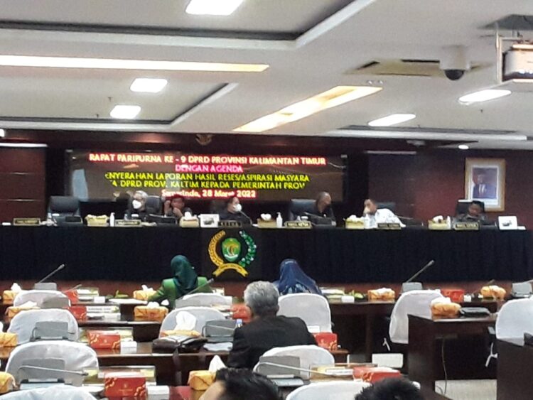 DPRD Kaltim Laksanakan Rapat Paripurna ke-I Tahun 2022, Anggota Dewan Sampaikan Hasil Reses.
